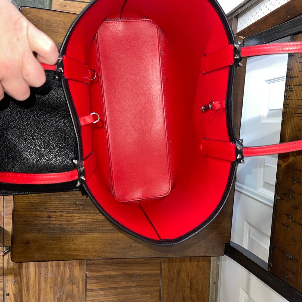 Christian Louboutin tote with removable pouch - Picture 3 of 9